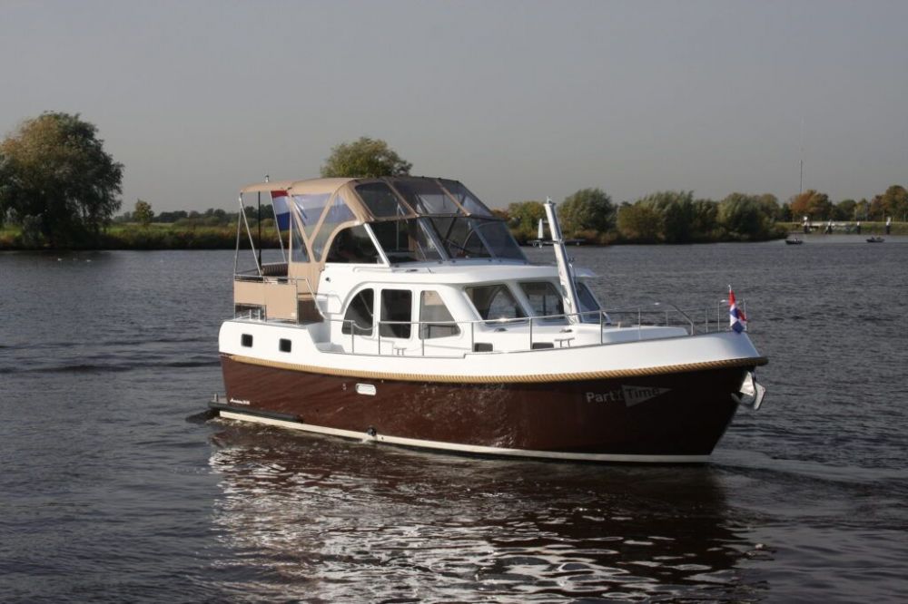 Hausboot Aventura 34 AK